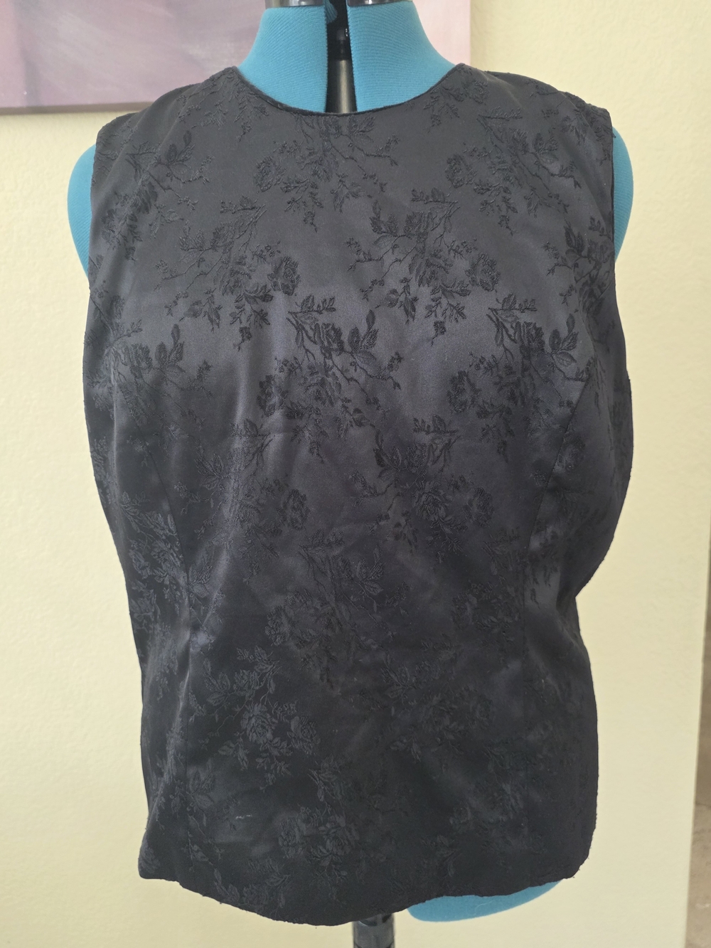 GAP Black Floral Jacquard Sleeveless Shell